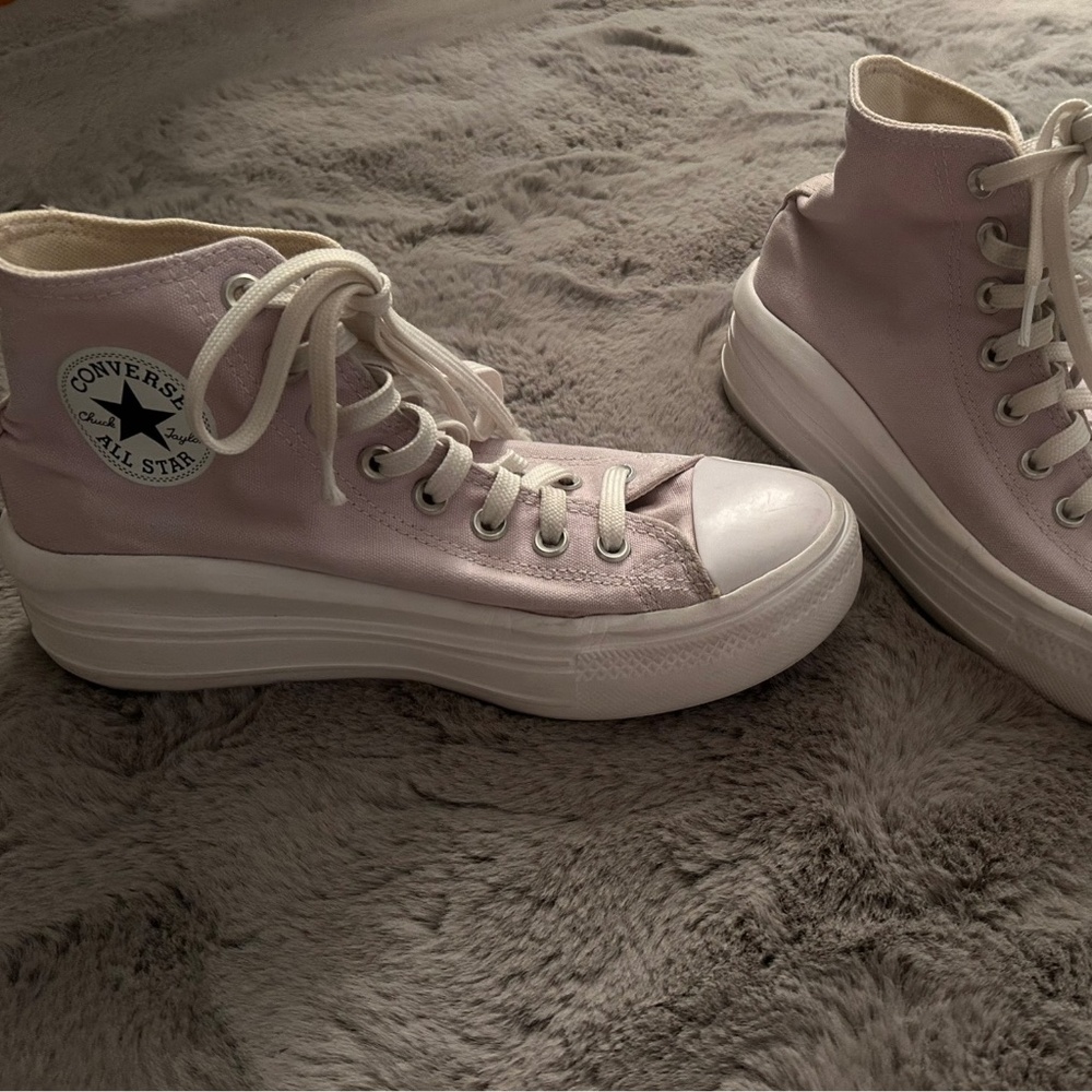 Women’s Platform Purple Converse